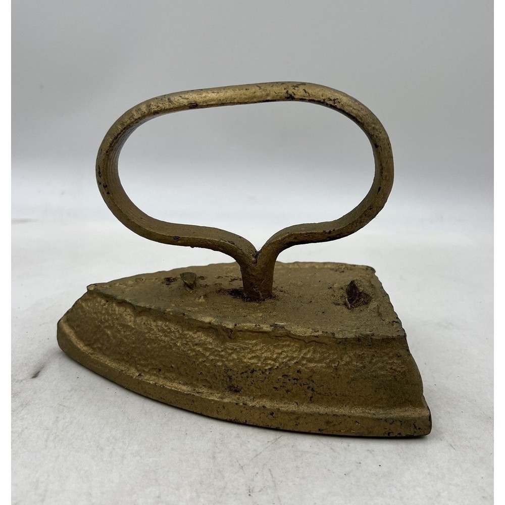 Vintage Antique Cast Iron Sad Iron Heart Handle Gold Tone Farmhouse Decor
